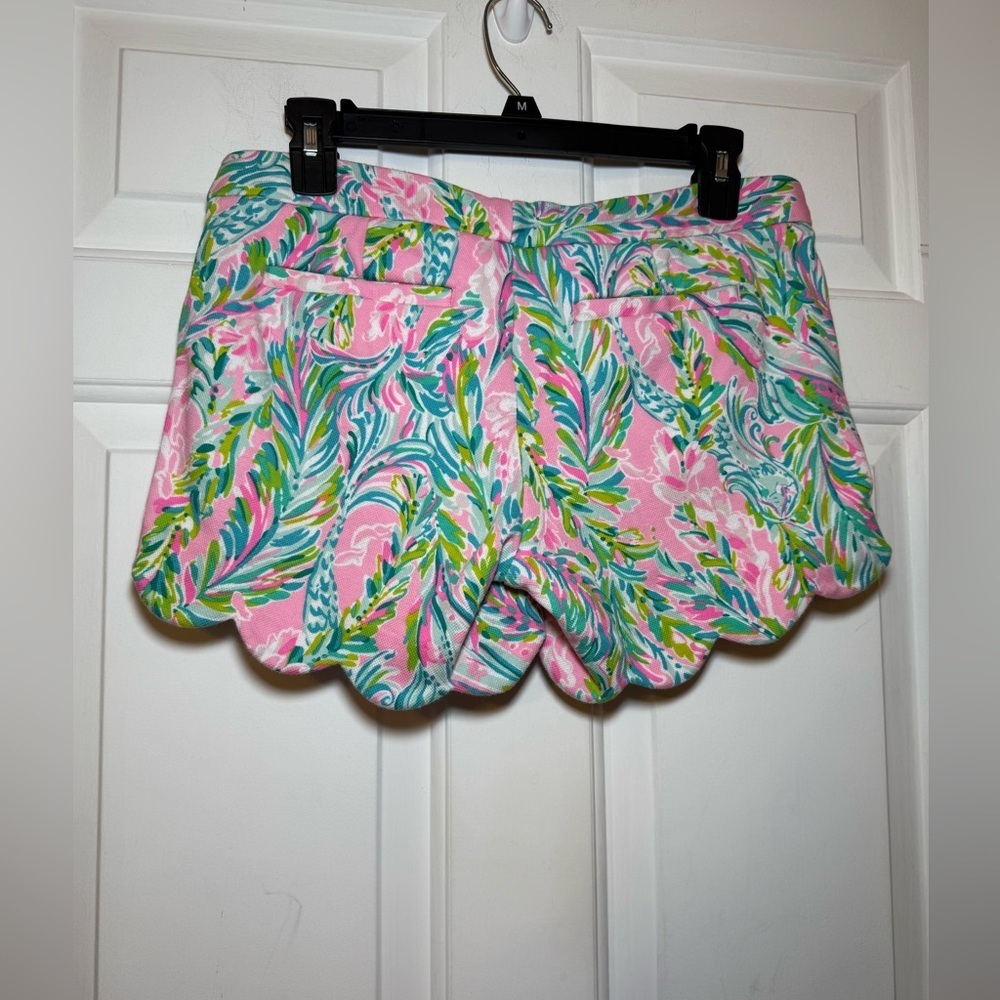 Lilly Pulitzer Buttercup Scalloped Knit Shorts Sz 2 Vibrant Colors Hot Pants - Picture 6 of 8